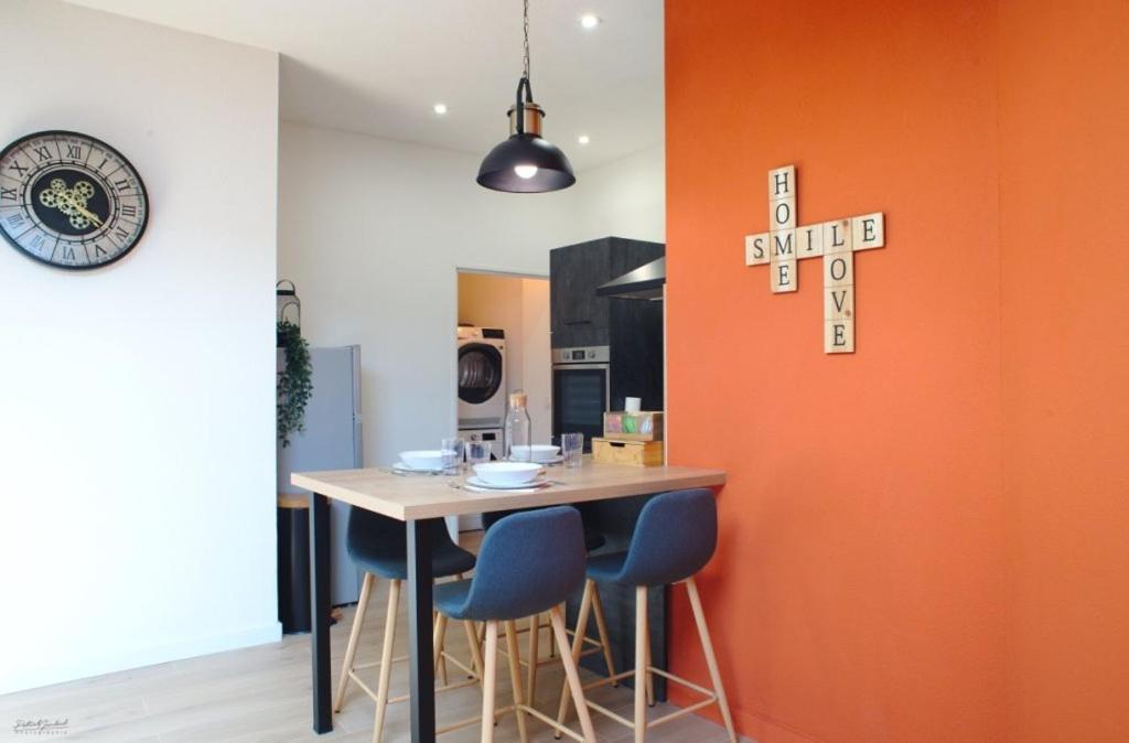 T2 Chaleureux Au Centre De Castelnaudary Appartement Buitenkant foto